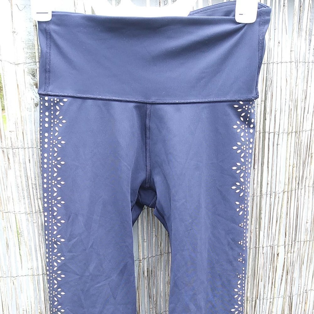 Gap Fit GFast Navy & White Capri Leggings - XS Workout Exercise Walking Running